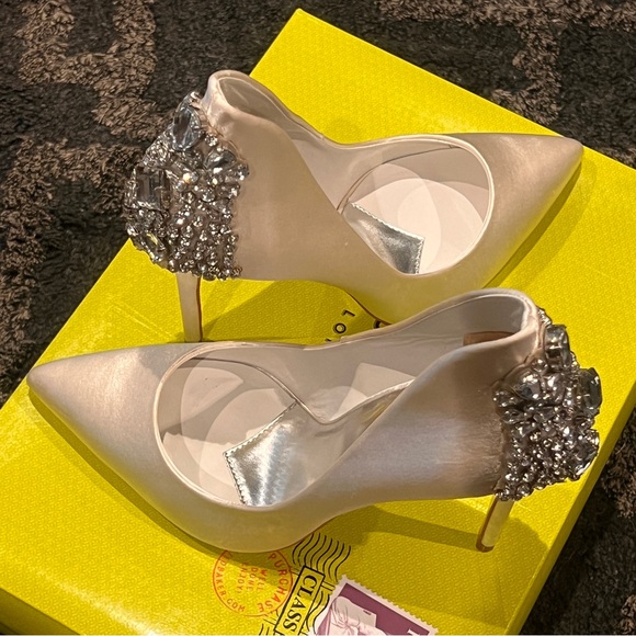 LIKE NEW TED BAKER LONDON MIEON STILETTOS IN LIGHT CREAM - WORN ONCE INDOORS! - Picture 4 of 16